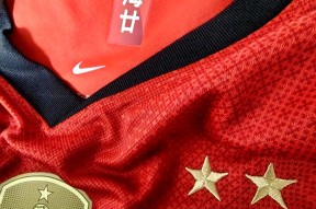 爱游戏-赛前体能课后；上海海港复出首秀备战法甲；态度坚定；赛季目标并未改变(吴晗海瑞罢官事件始末)